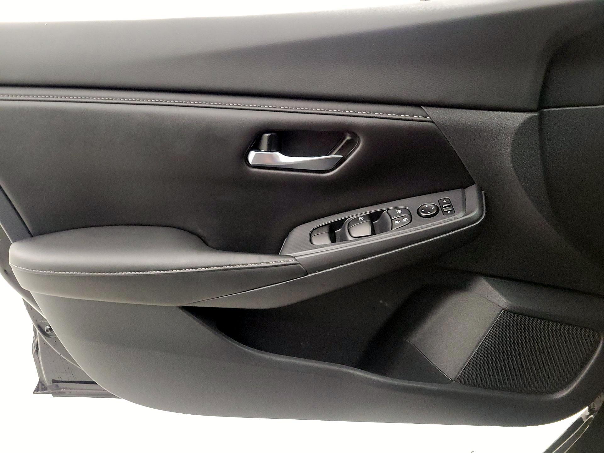 Thumbnail: 2022 Nissan Sentra - 12