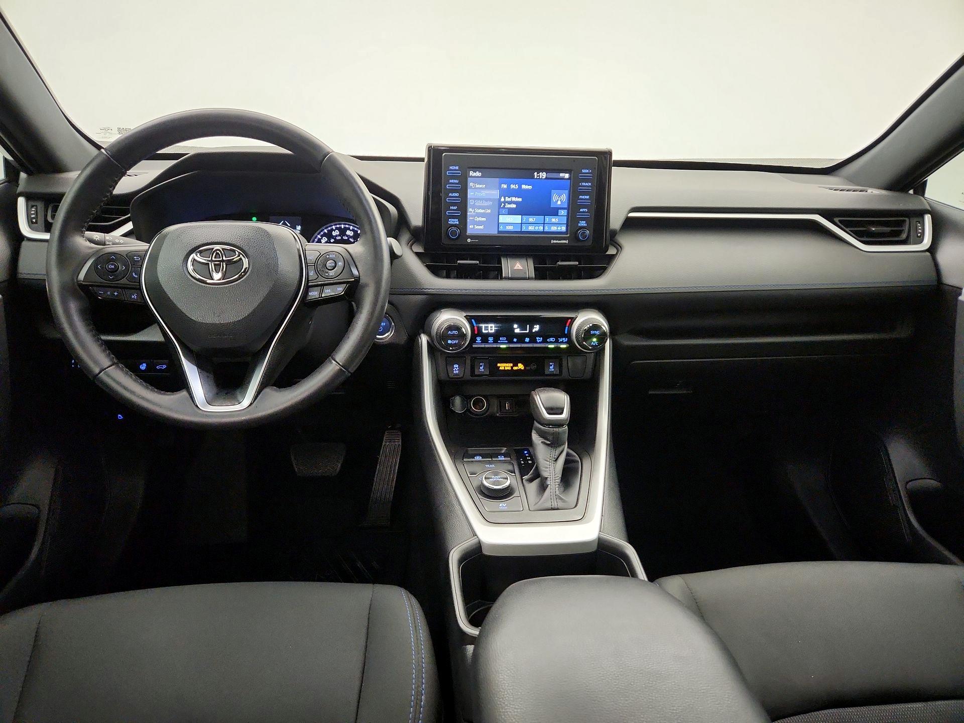 Thumbnail: 2022 Toyota RAV4 - 9