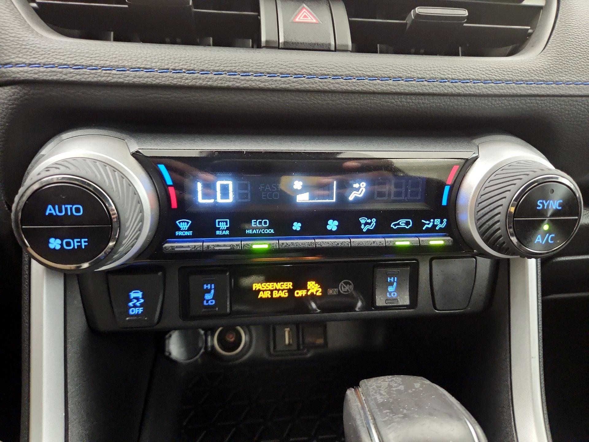 Thumbnail: 2022 Toyota RAV4 - 16