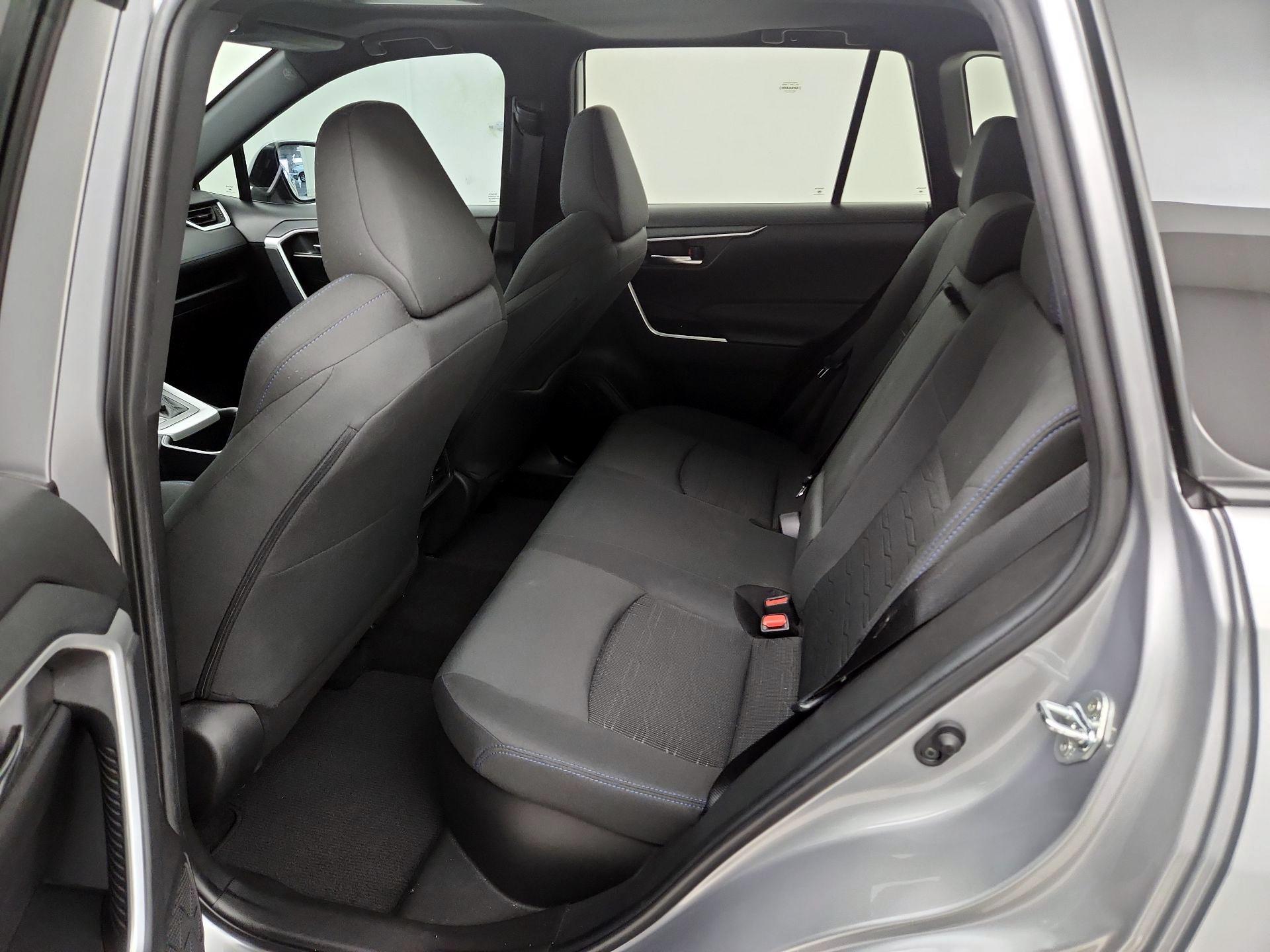 Thumbnail: 2022 Toyota RAV4 - 20