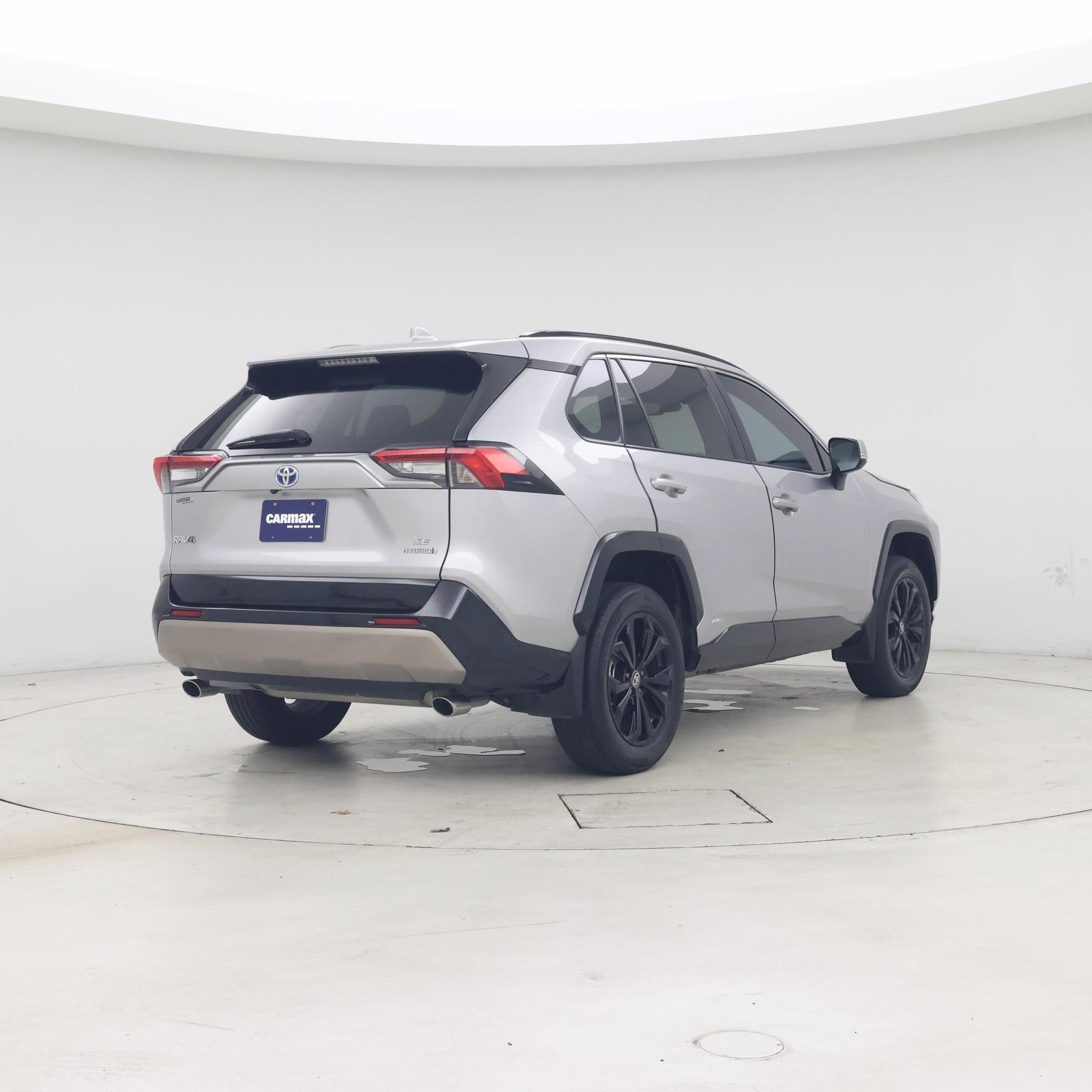 Thumbnail: 2022 Toyota RAV4 - 8