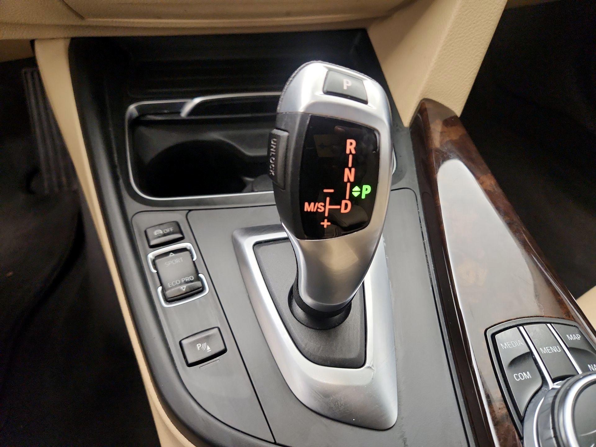 Thumbnail: 2018 BMW 3 Series - 18