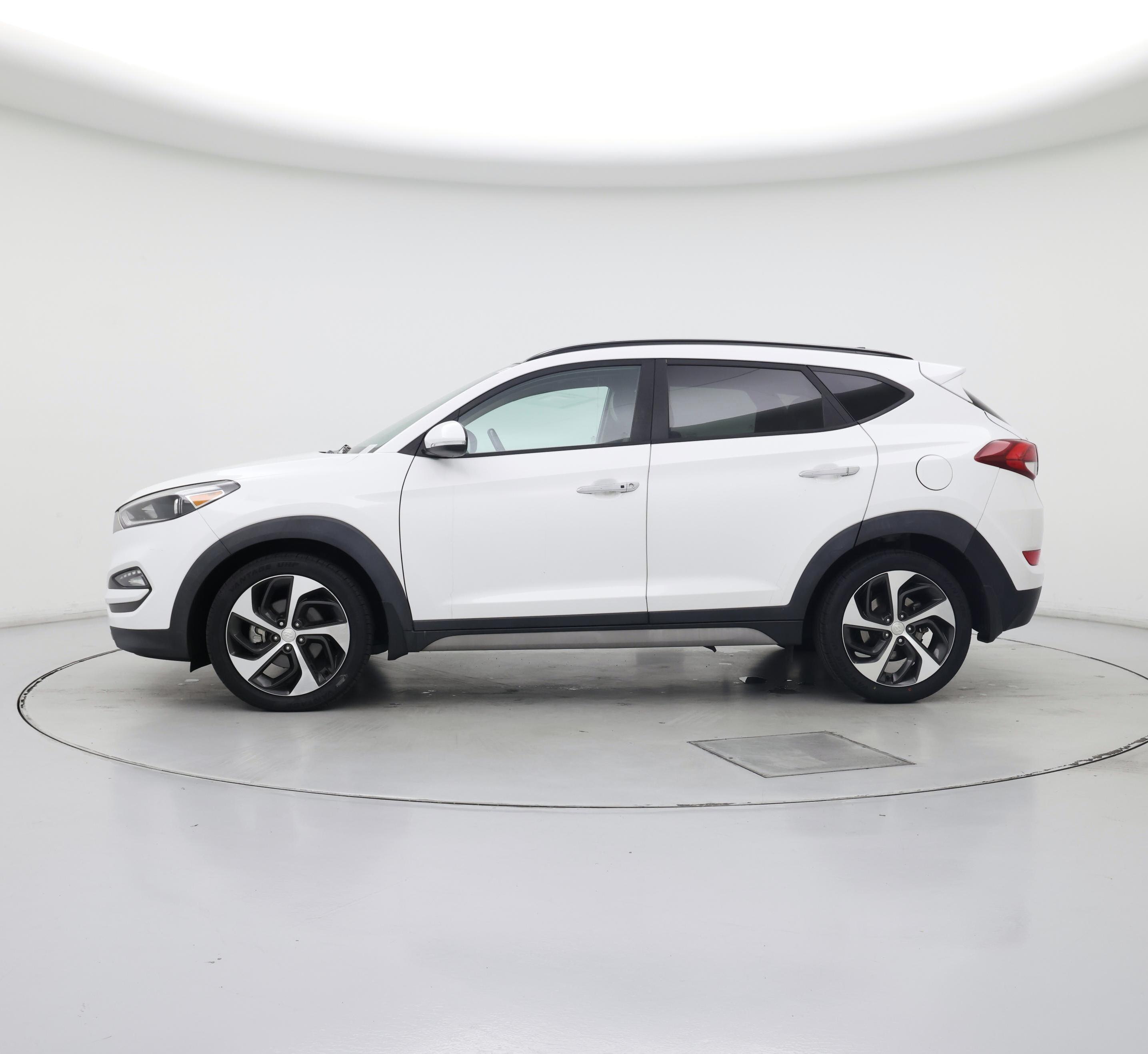 Thumbnail: 2018 Hyundai Tucson - 3