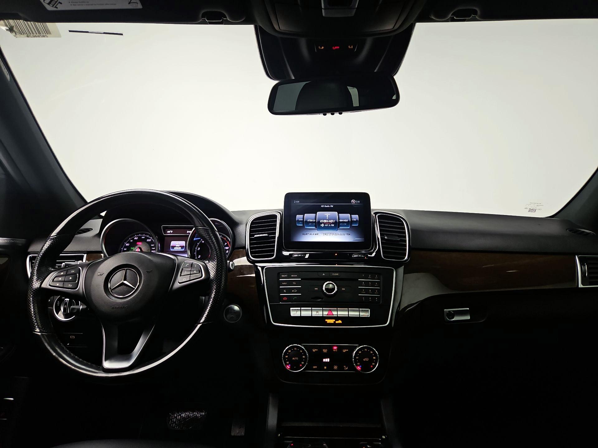 Thumbnail: 2017 Mercedes-Benz GLE - 9