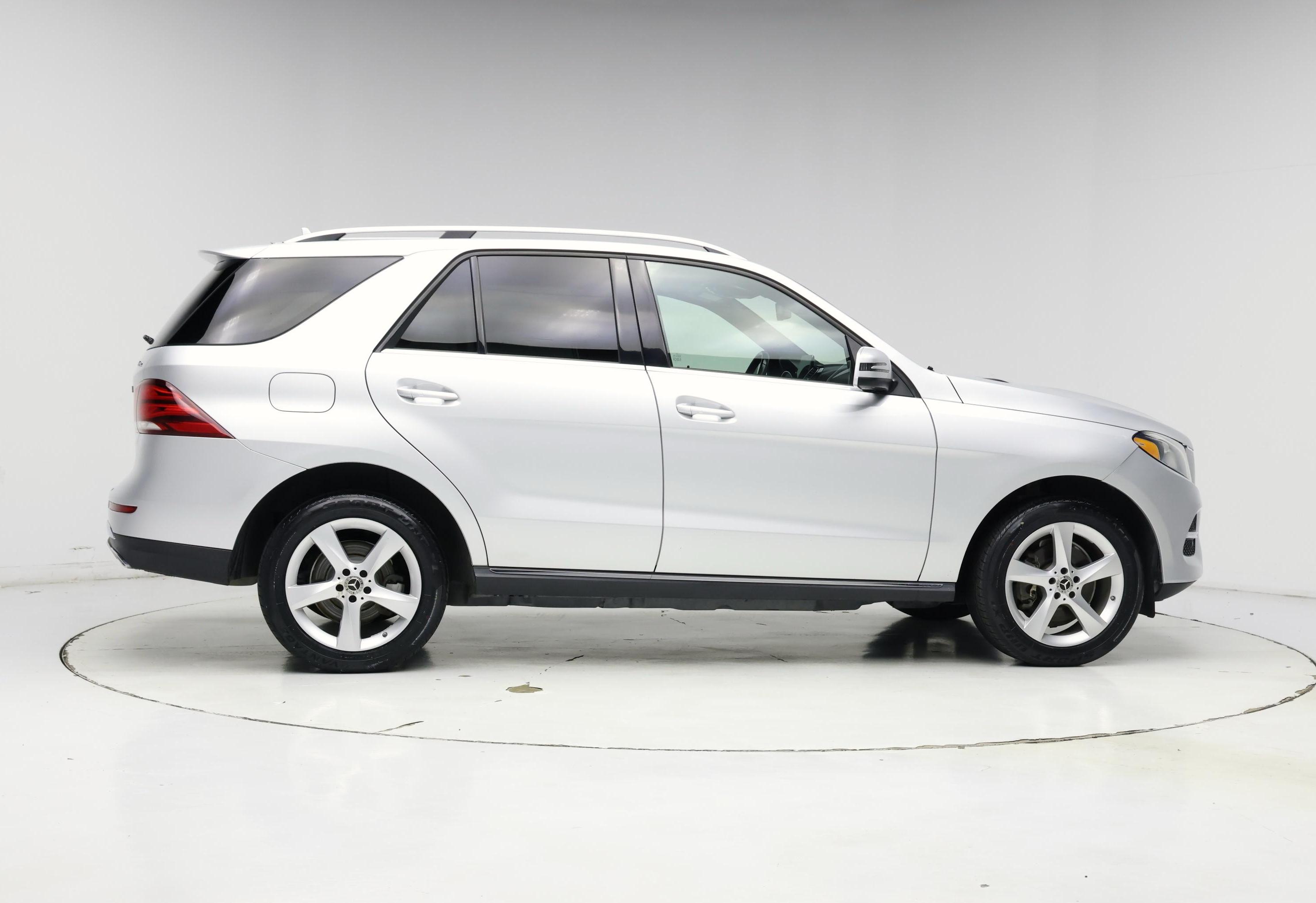 Thumbnail: 2017 Mercedes-Benz GLE - 7