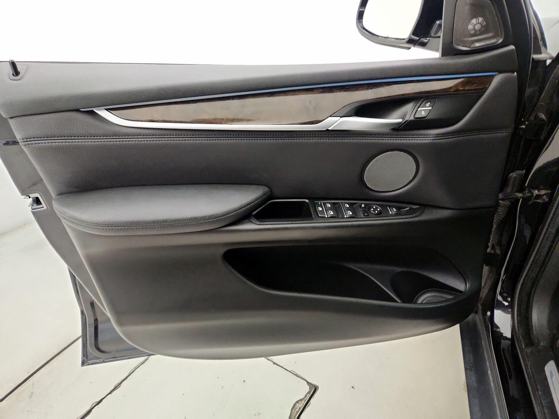 Thumbnail: 2016 BMW X5 - 12