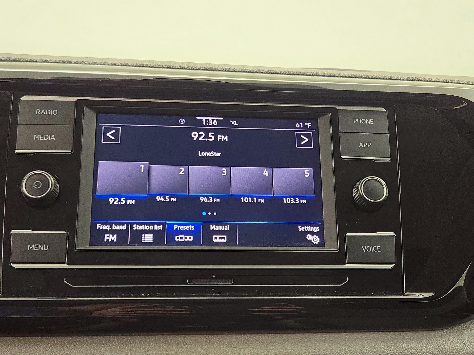 Thumbnail: 2024 Volkswagen Taos - 15