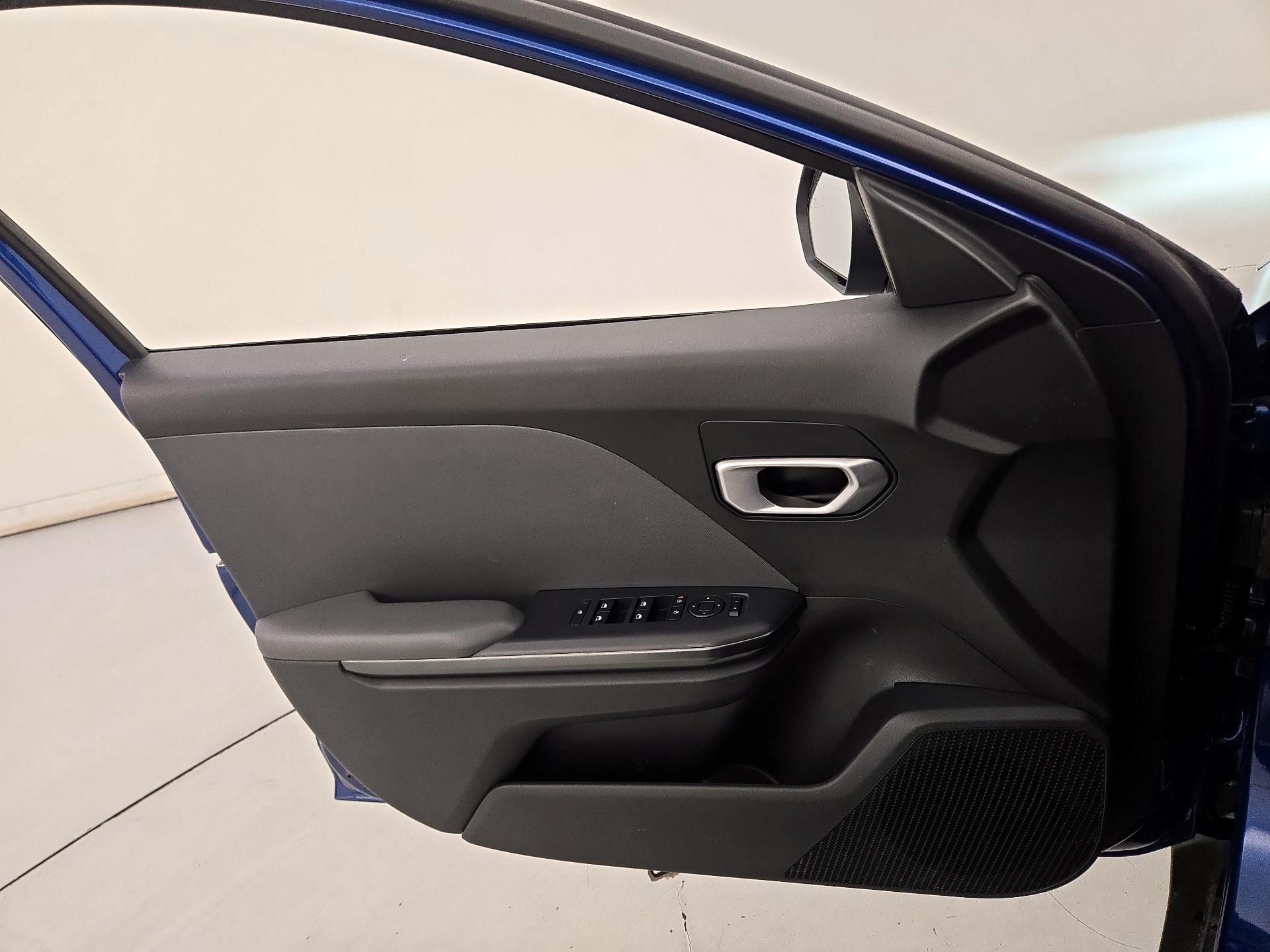 Thumbnail: 2025 Kia K4 - 12