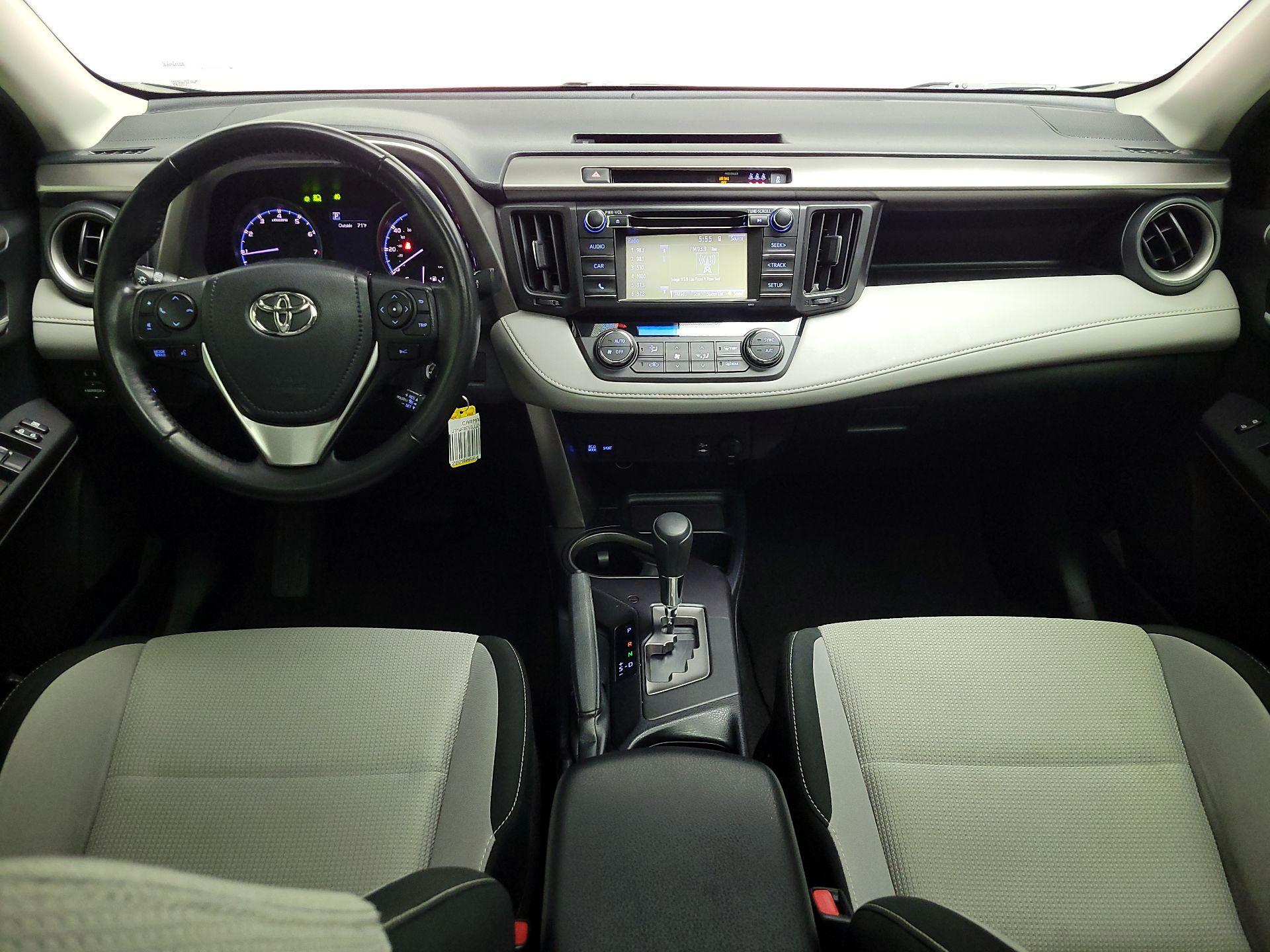 Thumbnail: 2018 Toyota RAV4 - 9