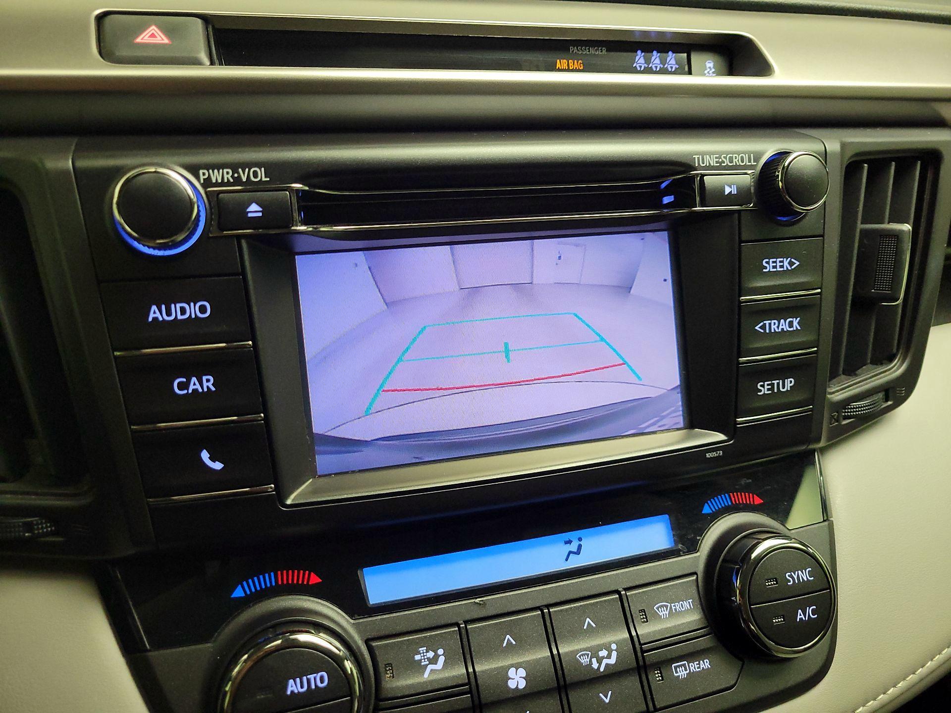 Thumbnail: 2018 Toyota RAV4 - 14