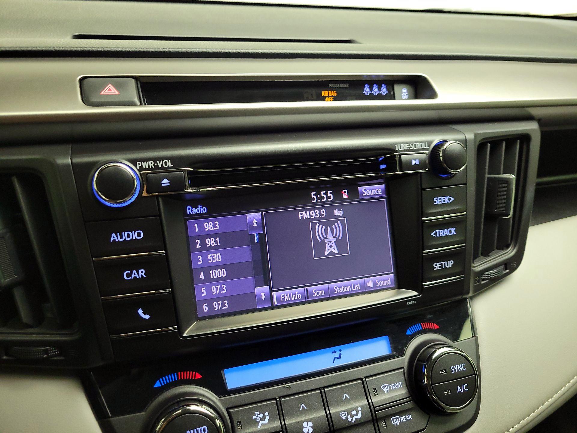 Thumbnail: 2018 Toyota RAV4 - 15