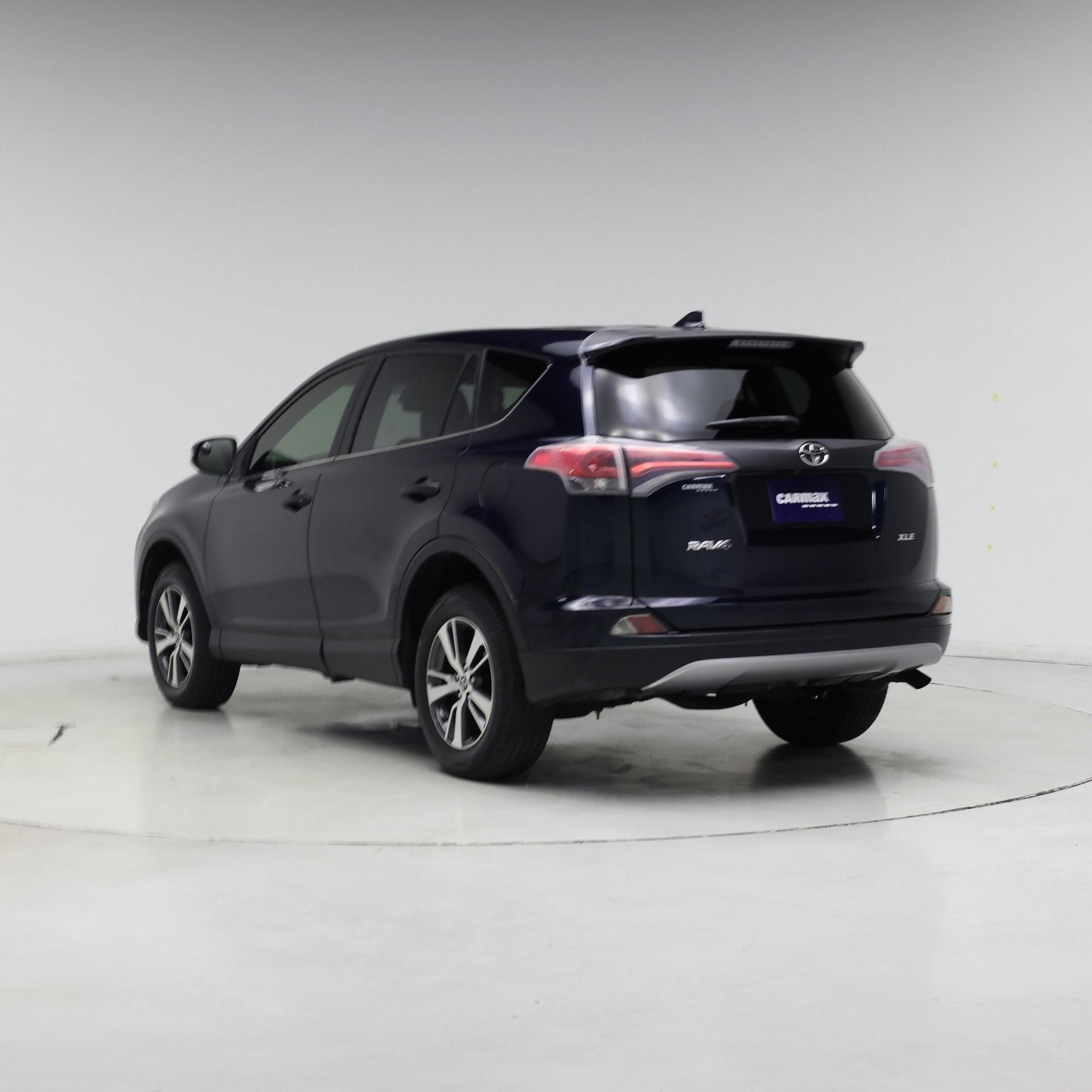 Thumbnail: 2018 Toyota RAV4 - 2
