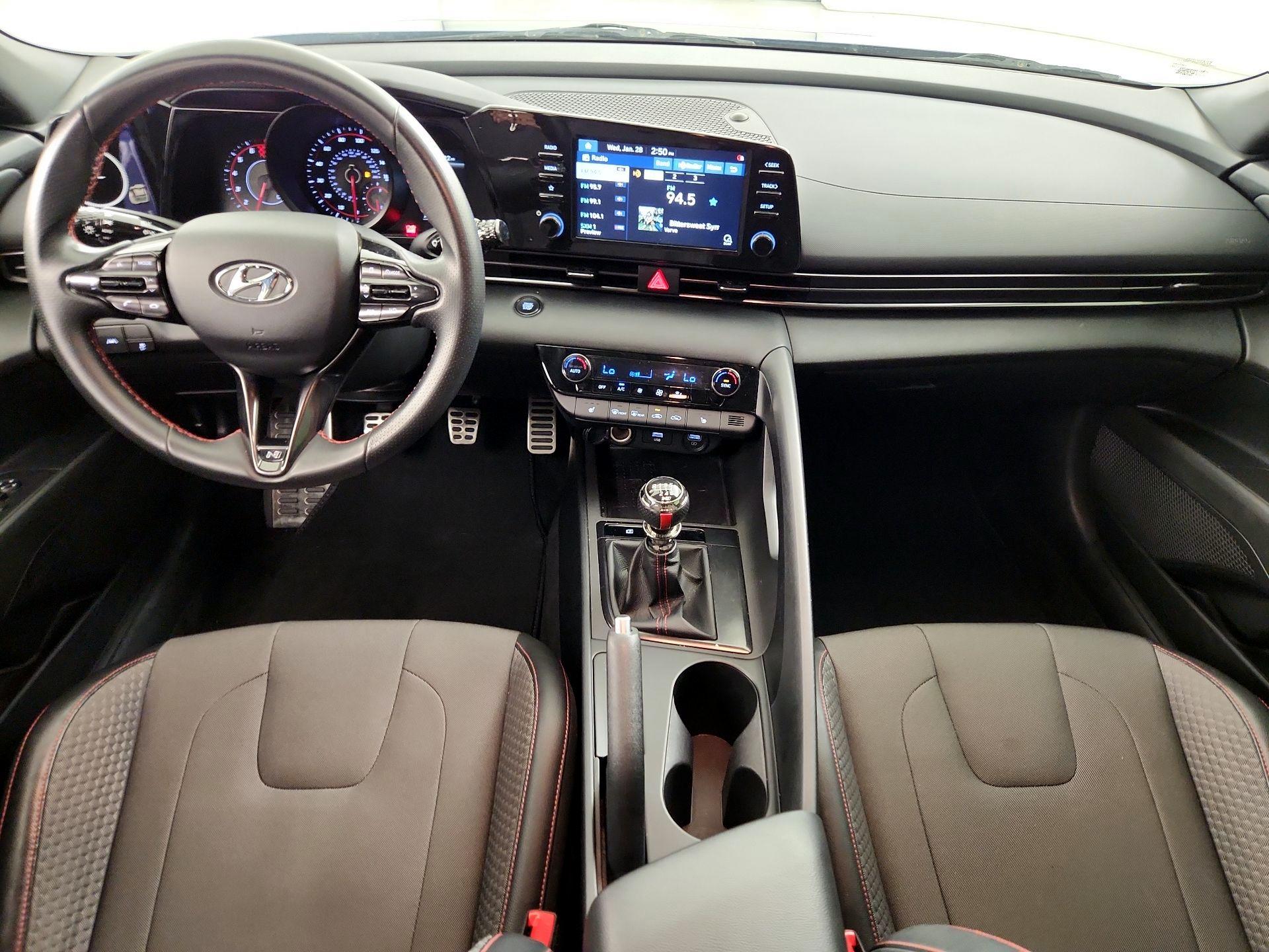 Thumbnail: 2022 Hyundai Elantra - 9