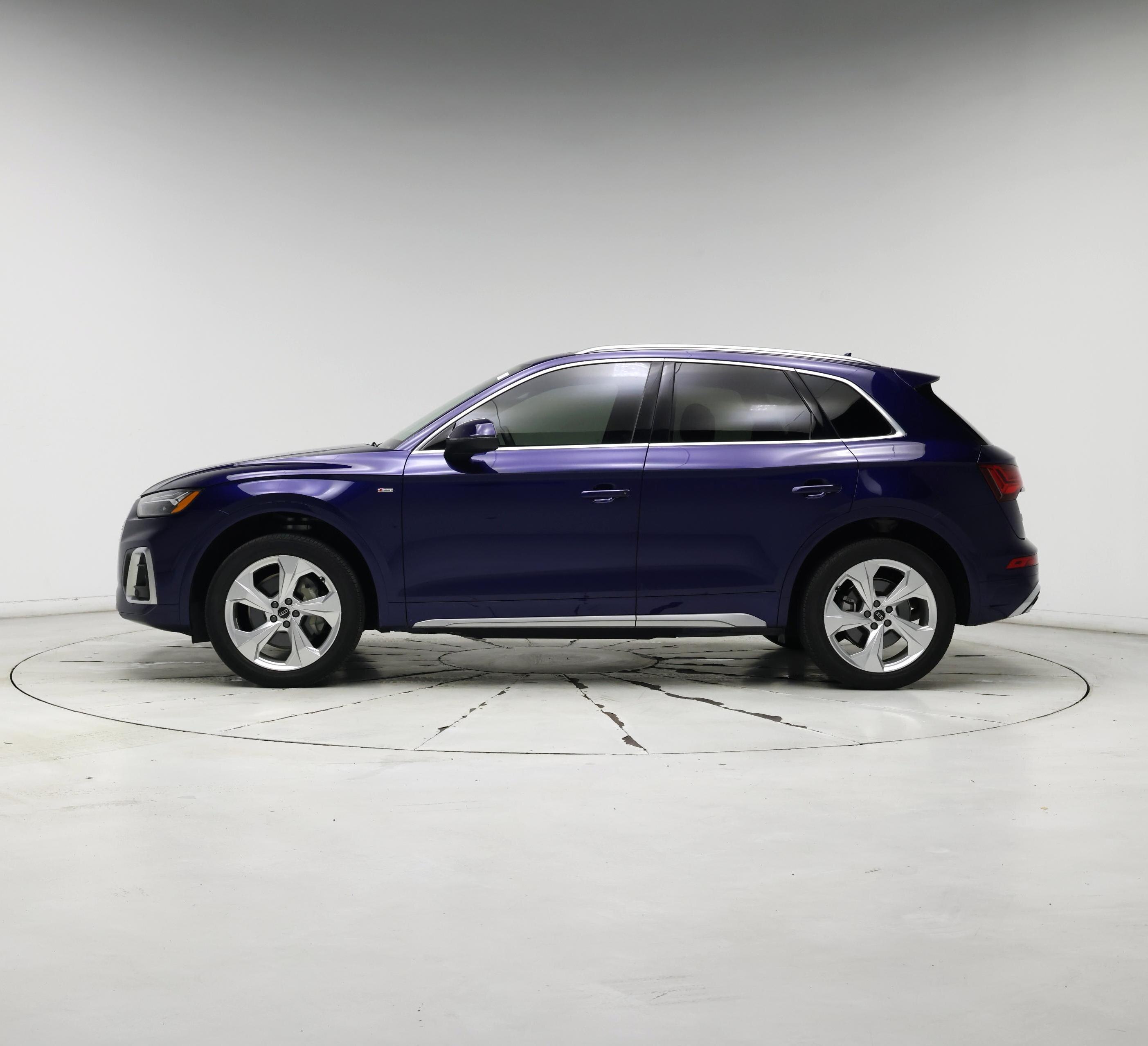 Thumbnail: 2023 Audi Q5 - 3