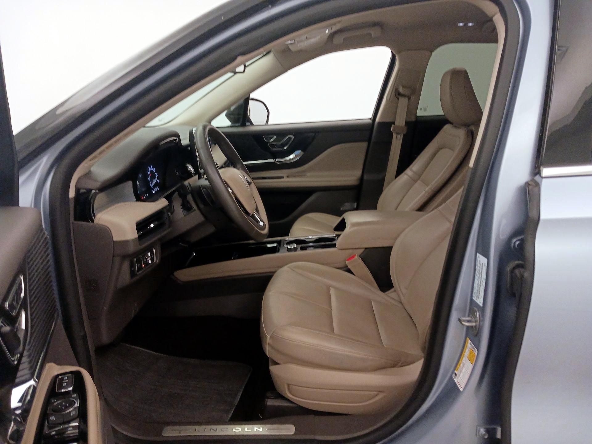 Thumbnail: 2022 Lincoln Corsair - 11