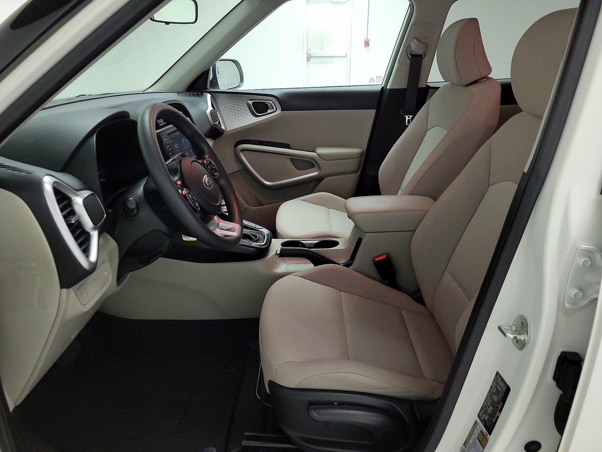 Thumbnail: 2020 Kia Soul - 11