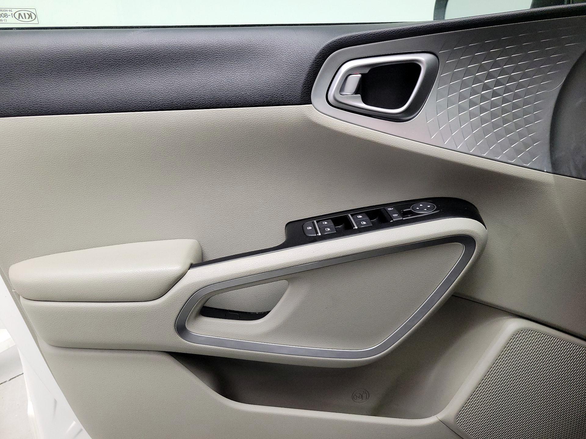 Thumbnail: 2020 Kia Soul - 12