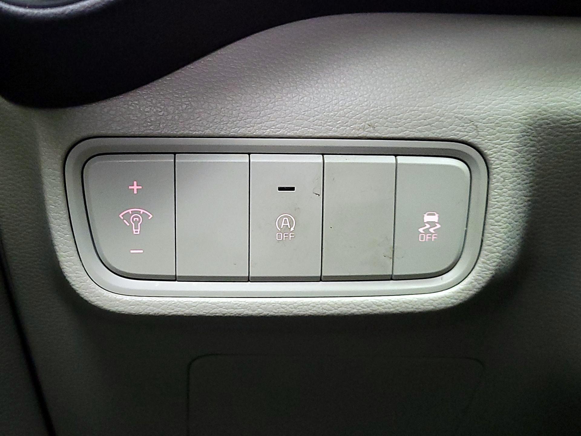 Thumbnail: 2020 Kia Soul - 13