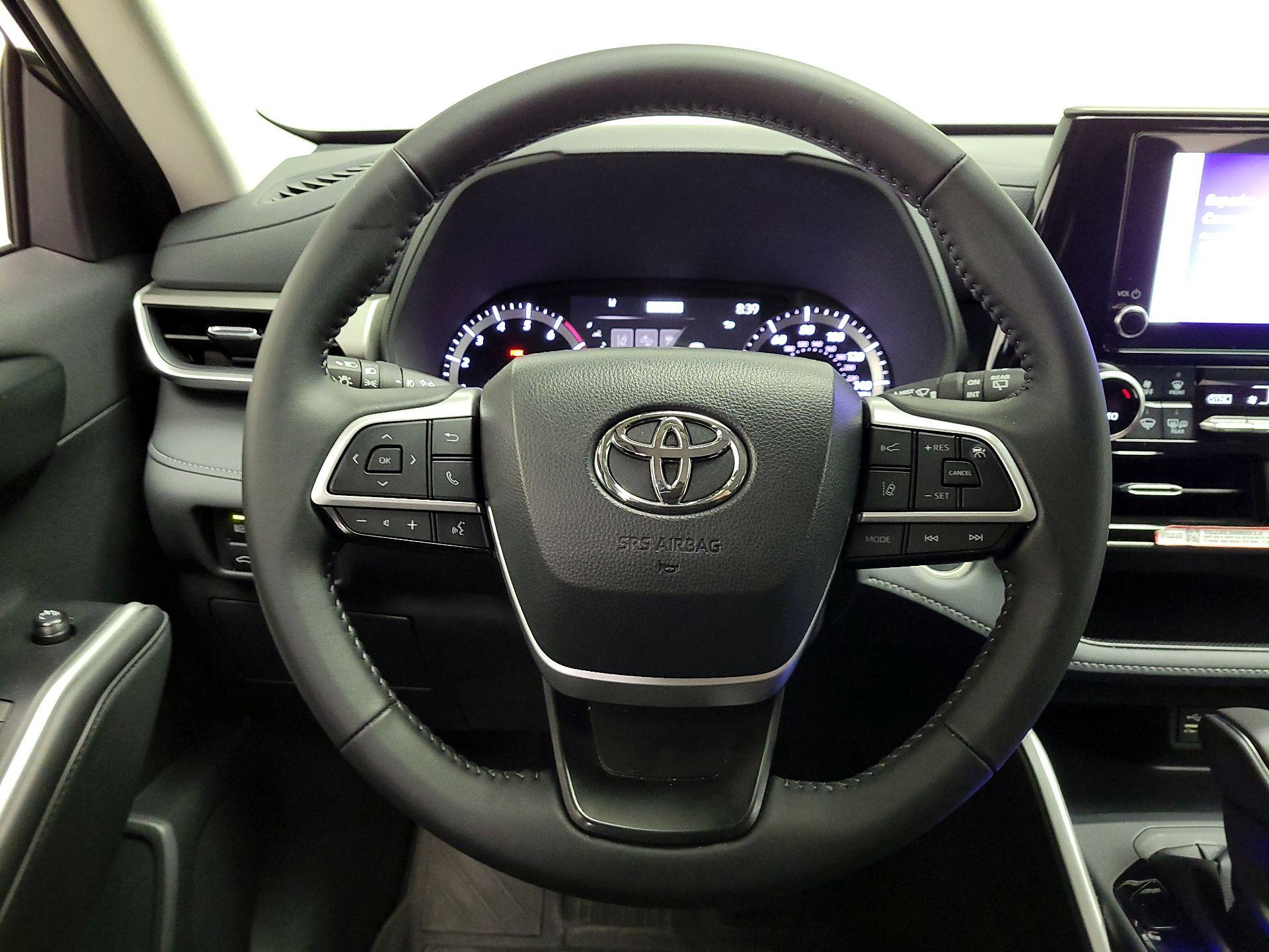 Thumbnail: 2025 Toyota Highlander - 10