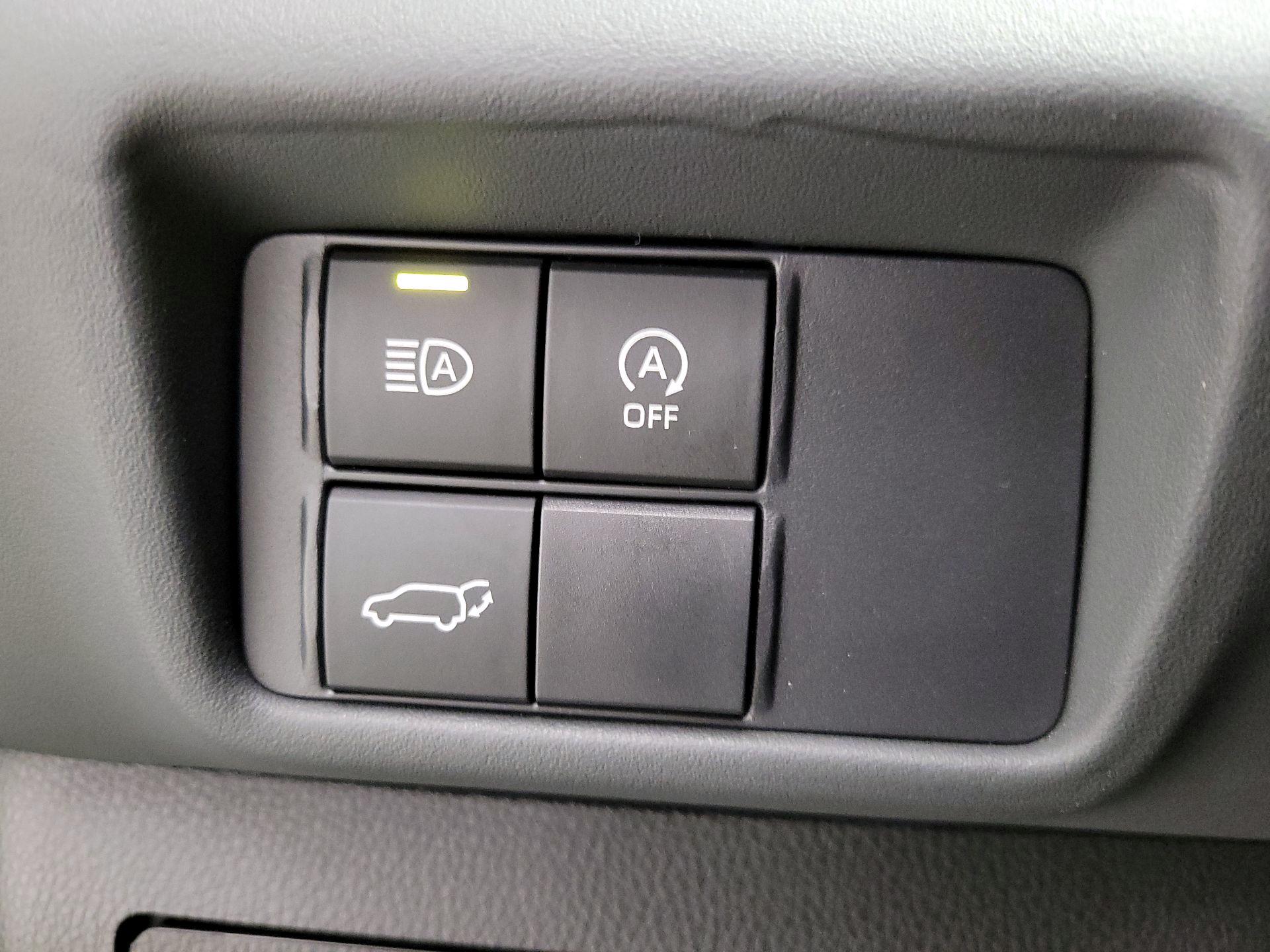 Thumbnail: 2025 Toyota Highlander - 13