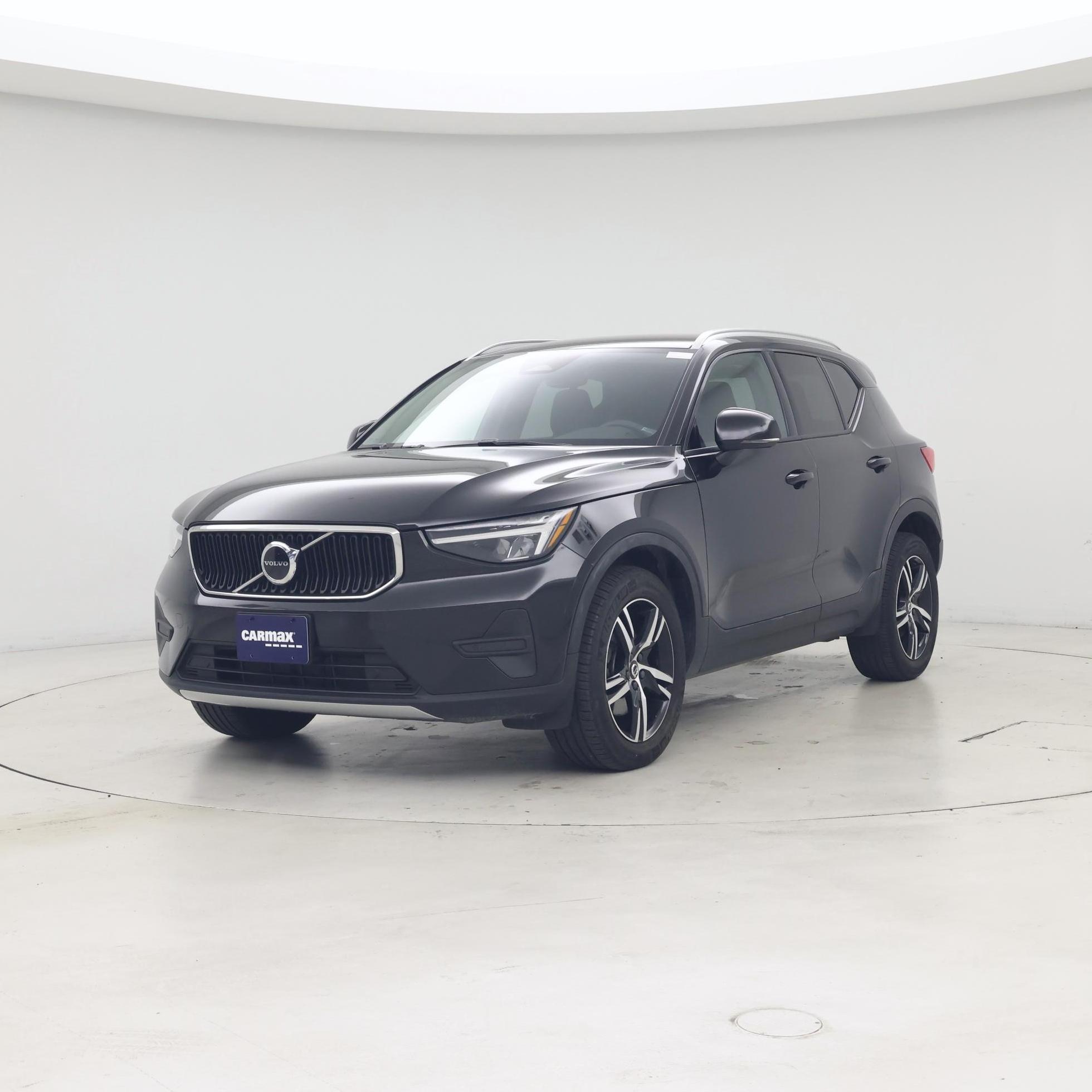 Thumbnail: 2023 Volvo XC40 - 4