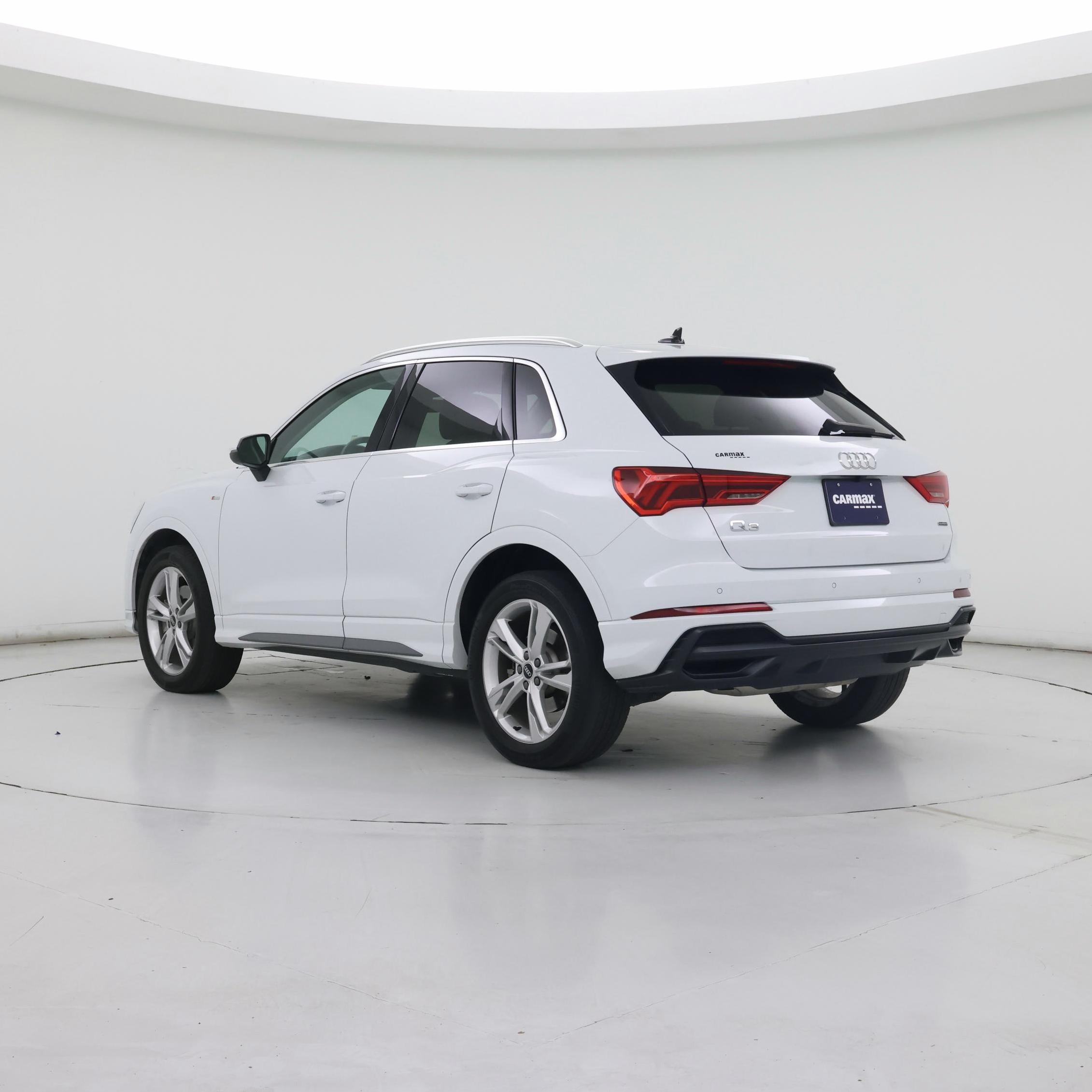 Thumbnail: 2022 Audi Q3 - 2