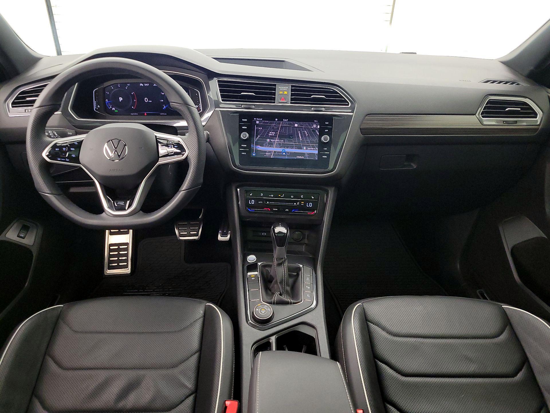 Thumbnail: 2024 Volkswagen Tiguan - 9