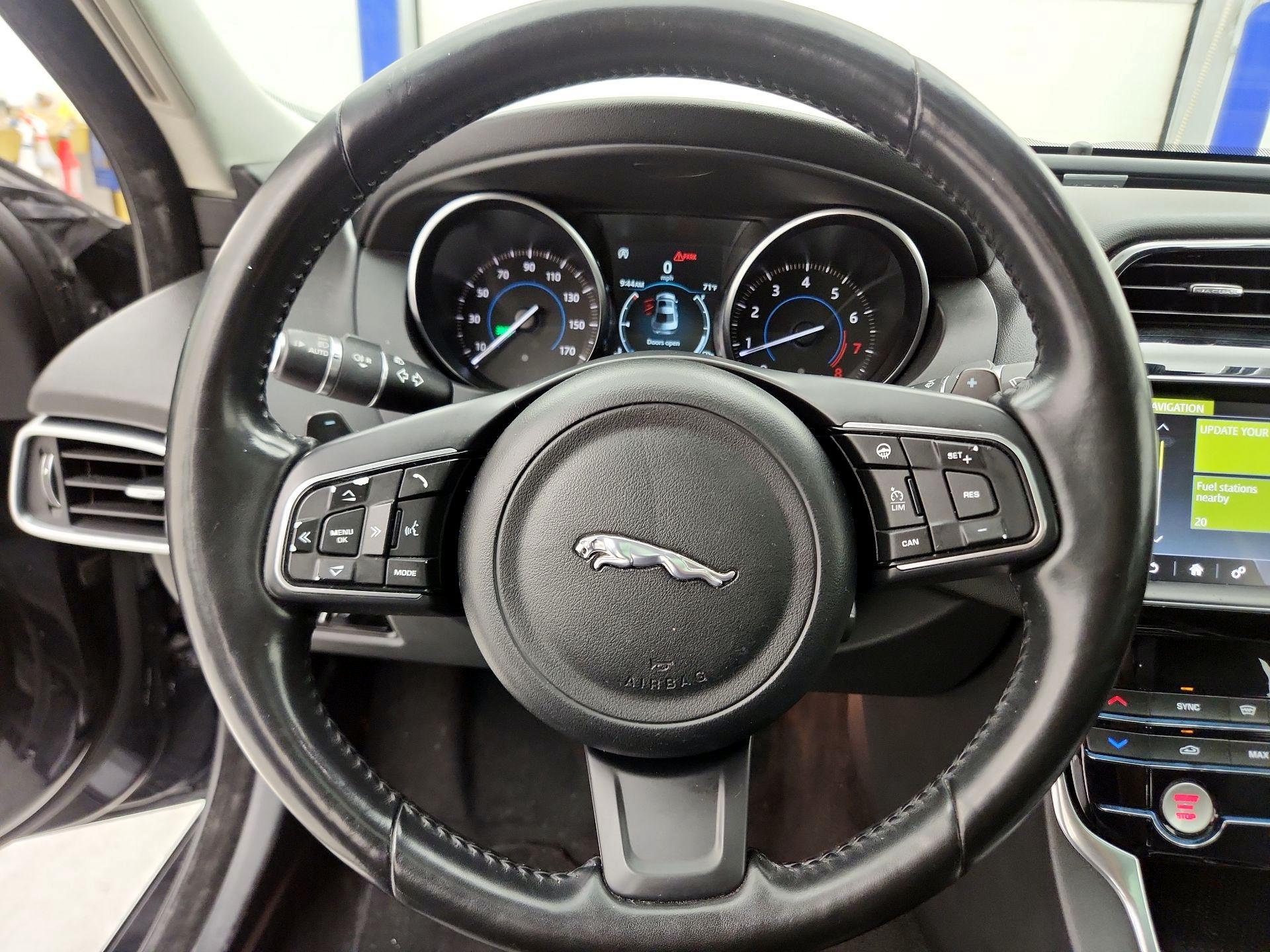 Thumbnail: 2019 Jaguar XE - 10