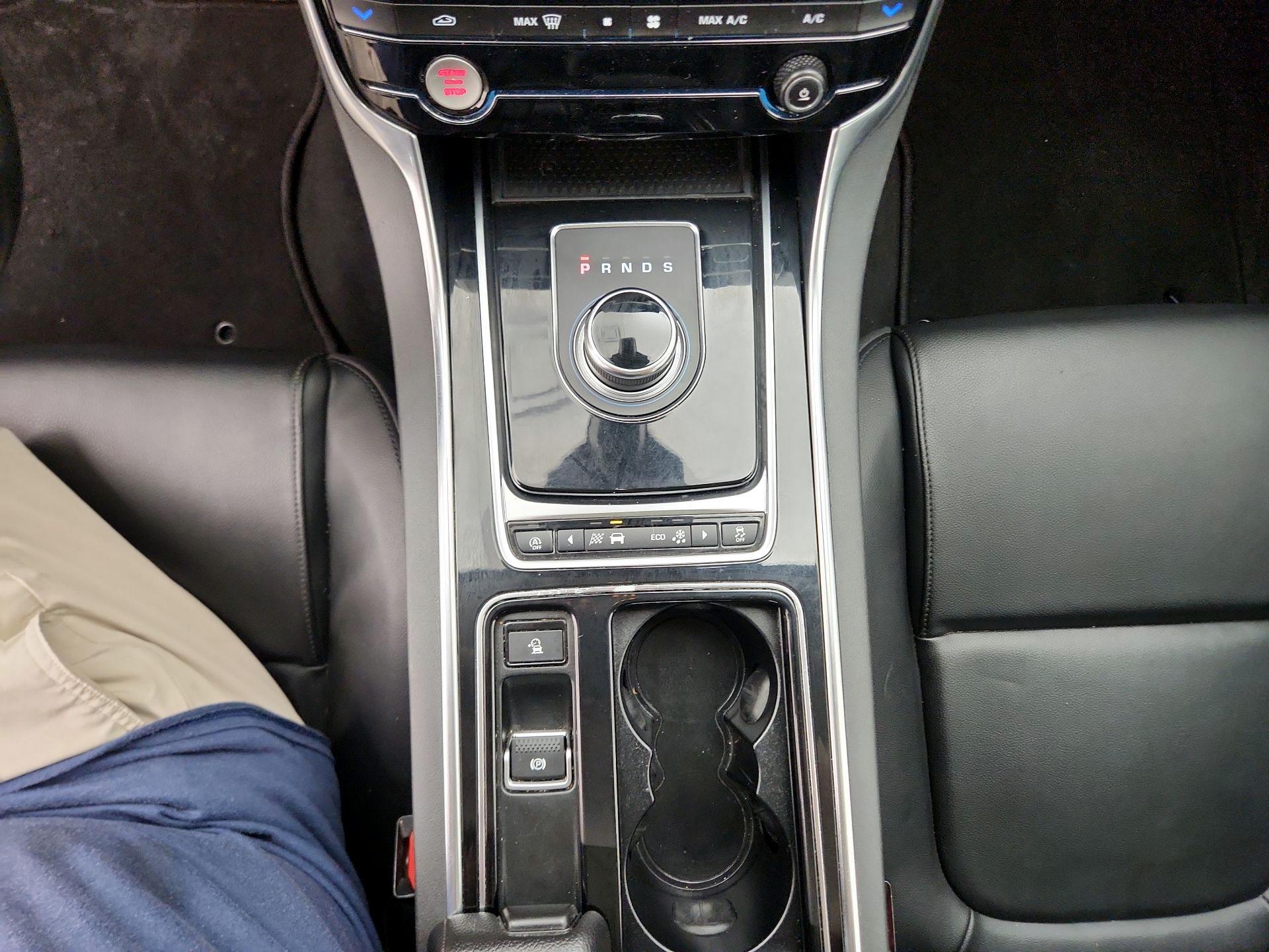 Thumbnail: 2019 Jaguar XE - 18