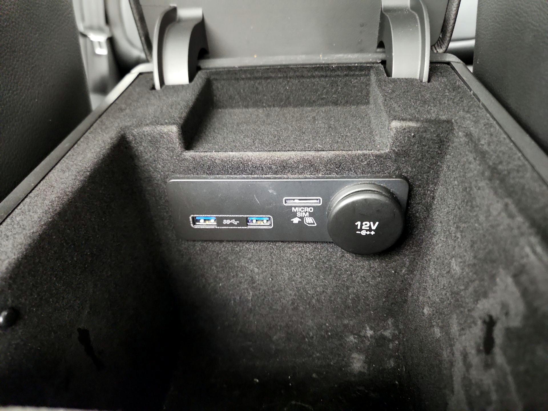 Thumbnail: 2019 Jaguar XE - 19