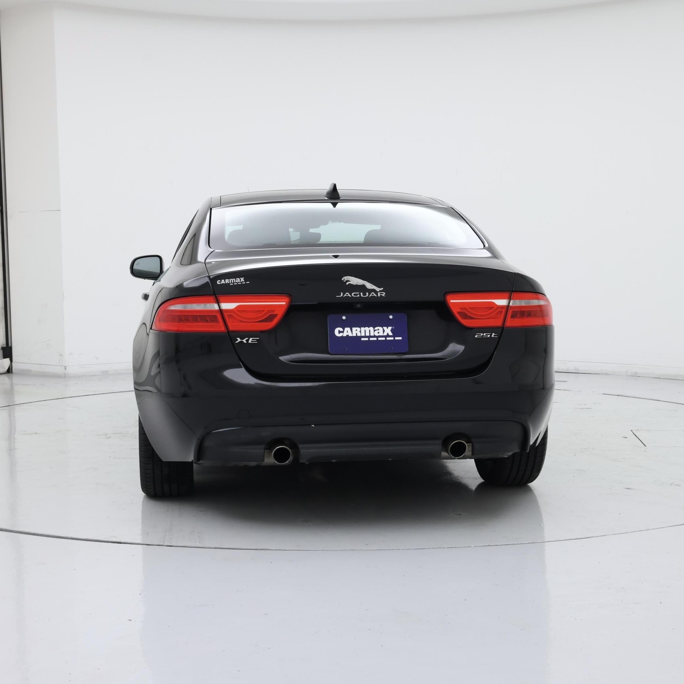 Thumbnail: 2019 Jaguar XE - 6