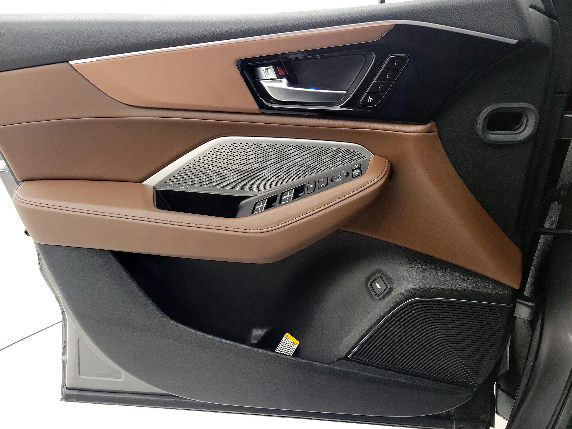 Thumbnail: 2023 Acura MDX - 12