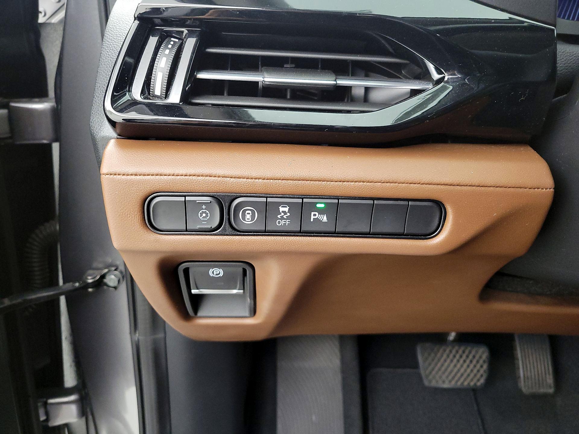 Thumbnail: 2023 Acura MDX - 13