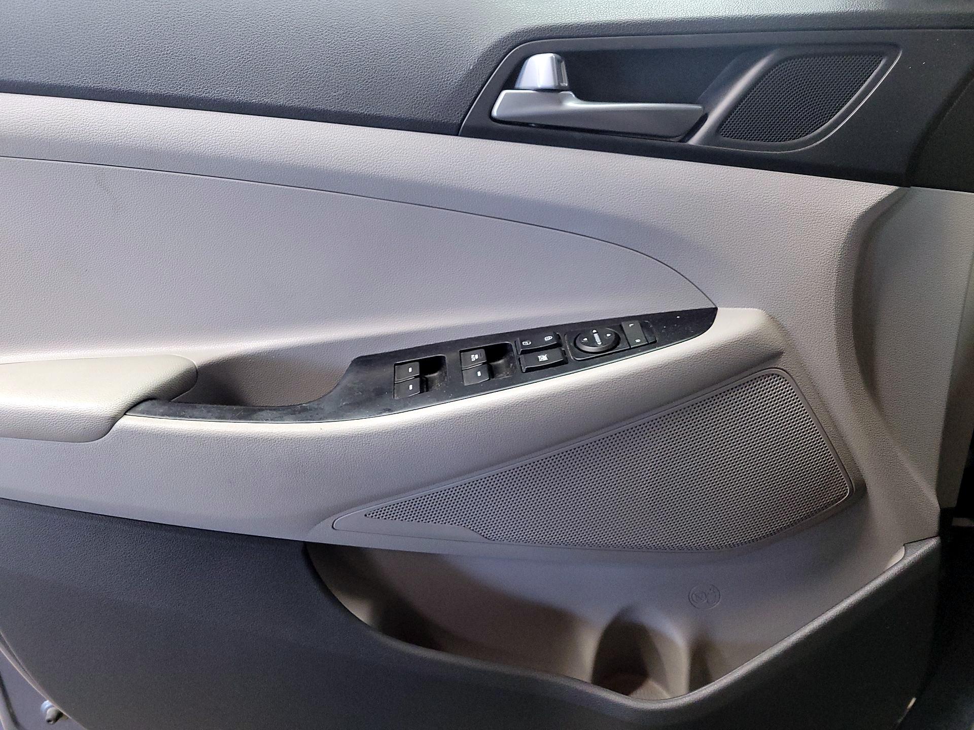 Thumbnail: 2017 Hyundai Tucson - 12