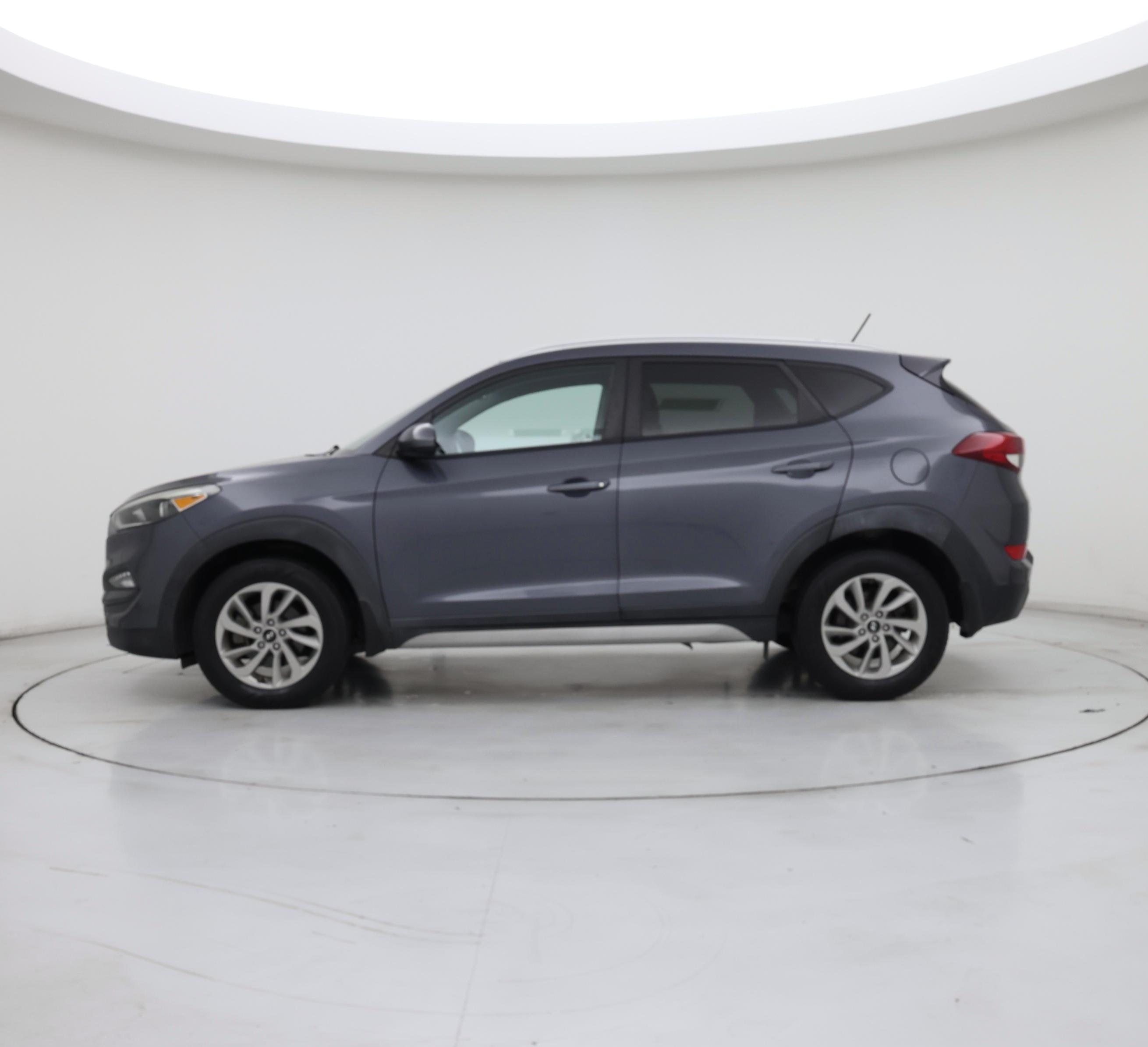 Thumbnail: 2017 Hyundai Tucson - 3