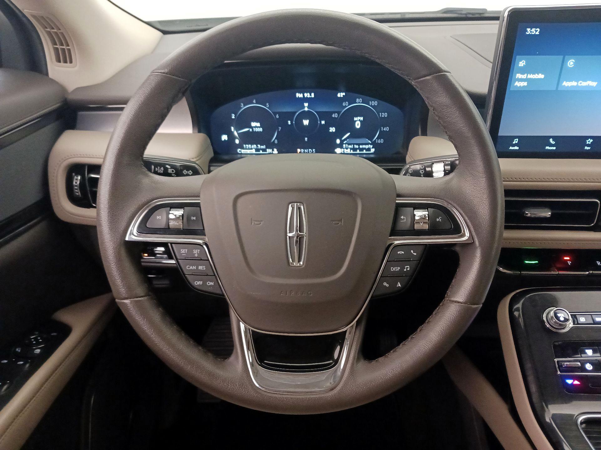 Thumbnail: 2023 Lincoln Nautilus - 10