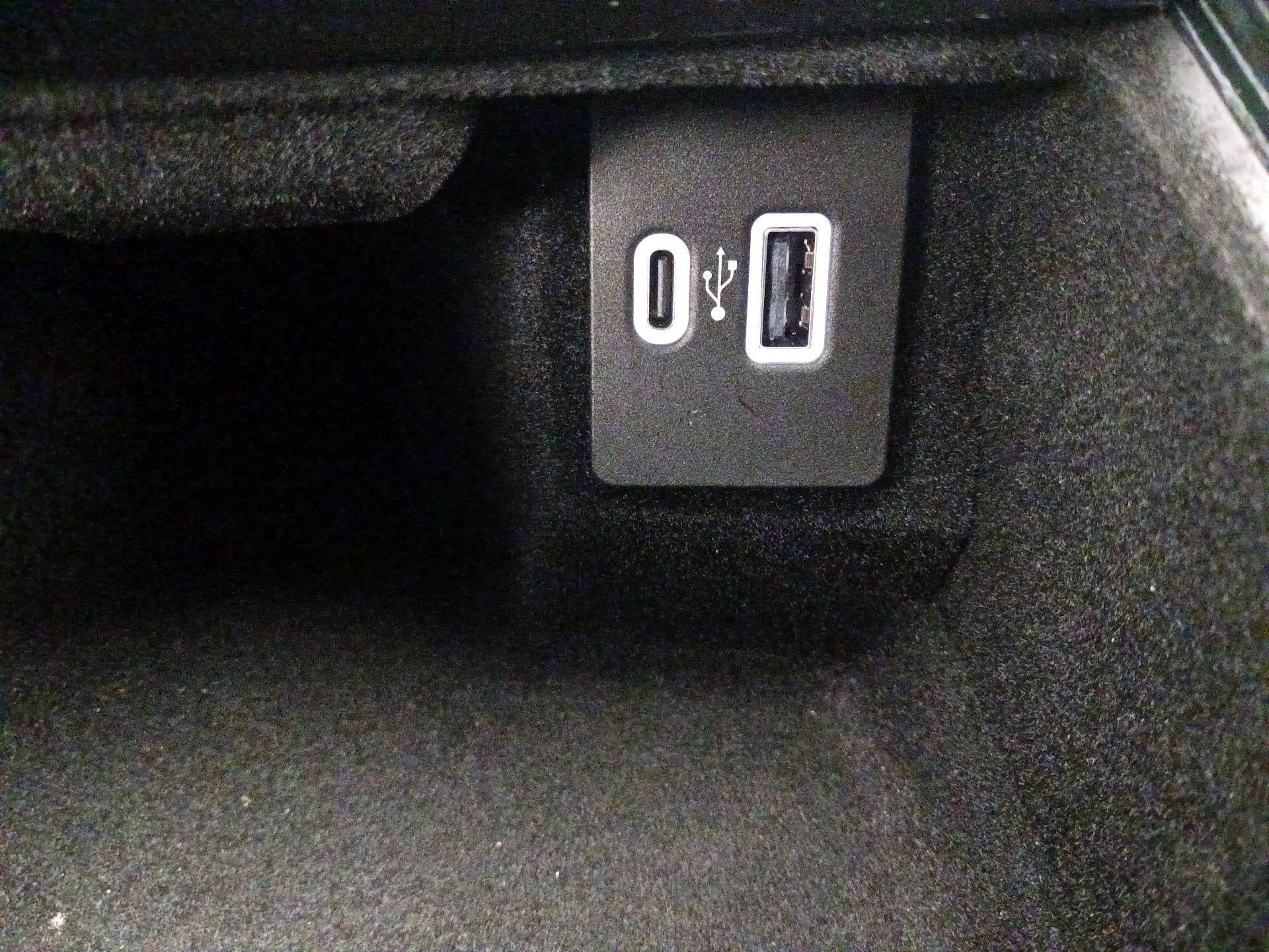 Thumbnail: 2023 Lincoln Nautilus - 18