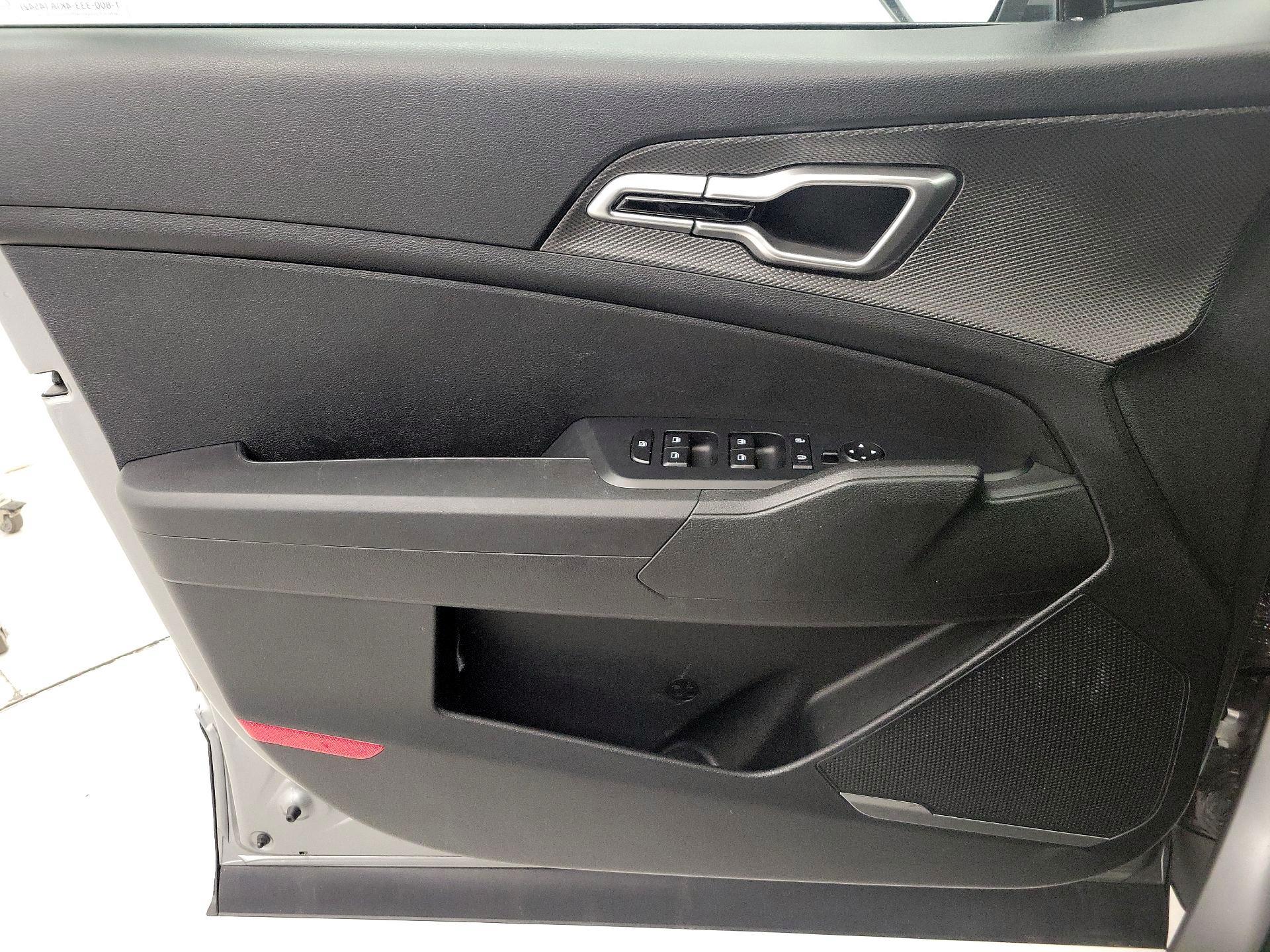 Thumbnail: 2024 Kia Sportage - 12