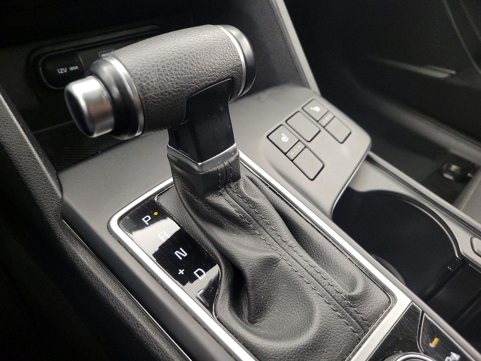 2024 Kia Sportage LX - Photo 18