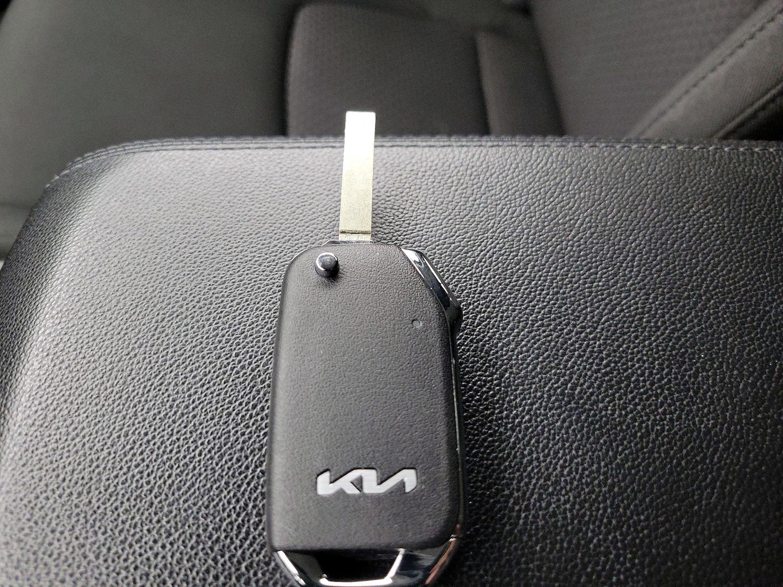 2024 Kia Sportage LX - Photo 23