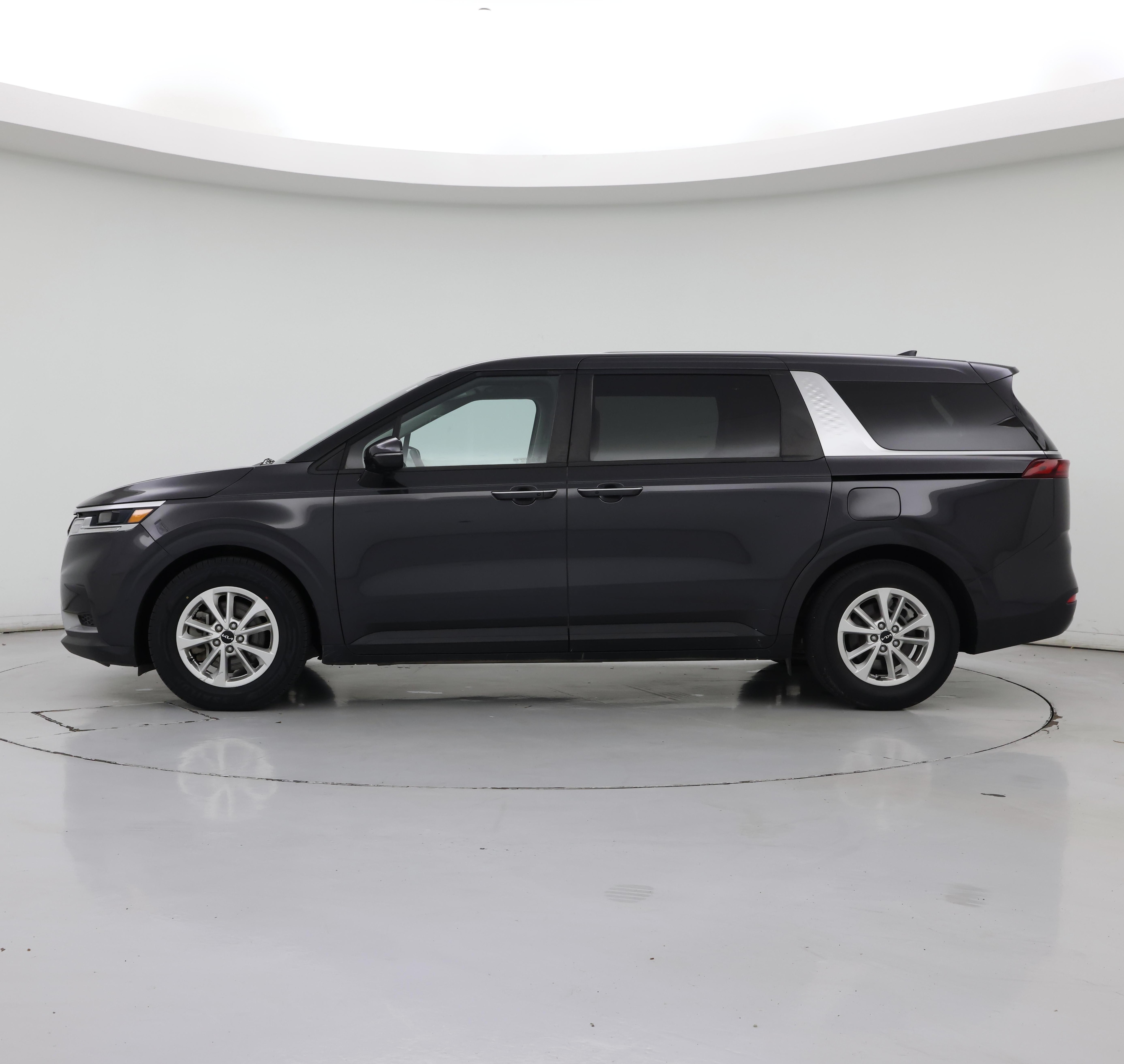 Thumbnail: 2022 Kia Carnival - 3