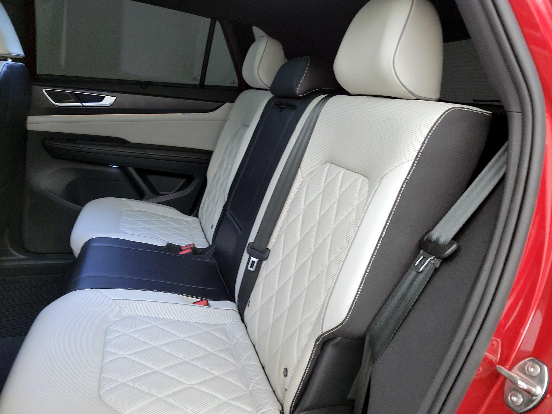 Thumbnail: 2024 Volkswagen Atlas - 18