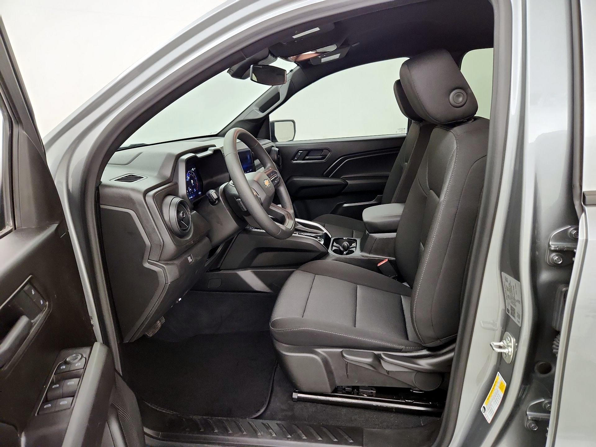 Thumbnail: 2025 Chevrolet Colorado - 11