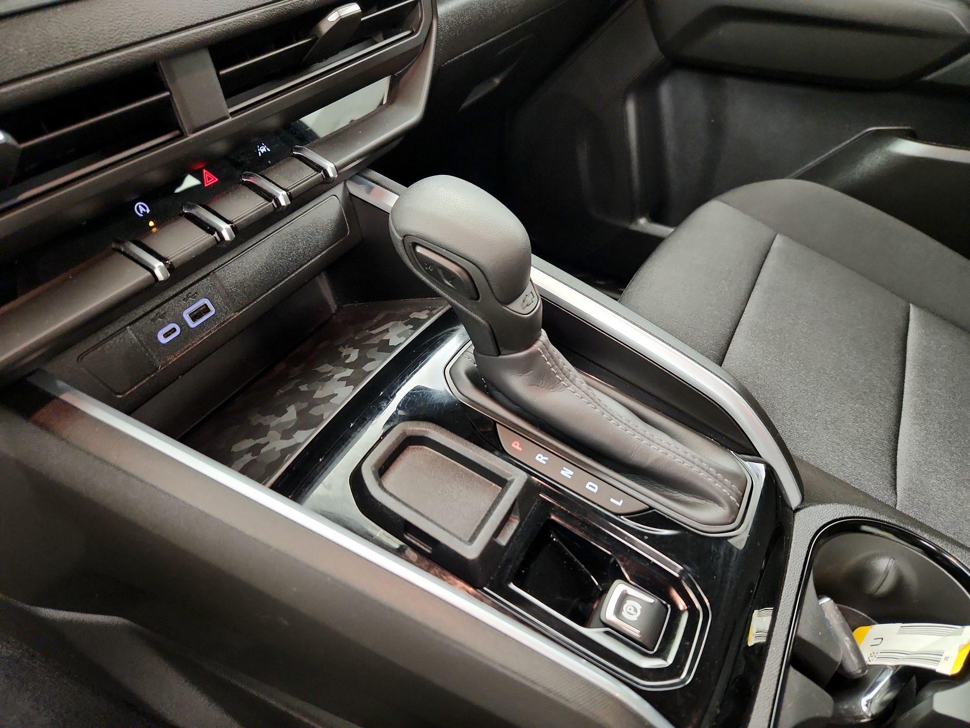 Thumbnail: 2025 Chevrolet Colorado - 17