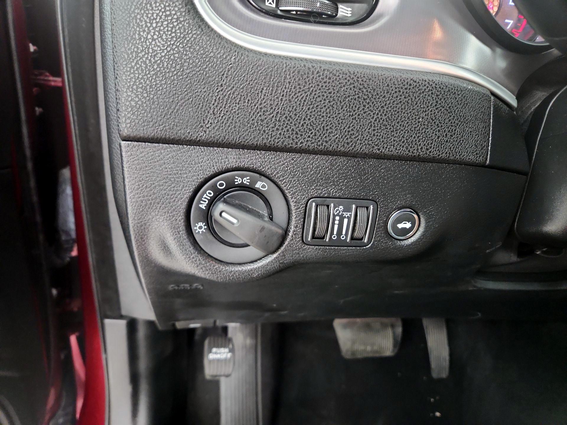 Thumbnail: 2021 Dodge Charger - 13