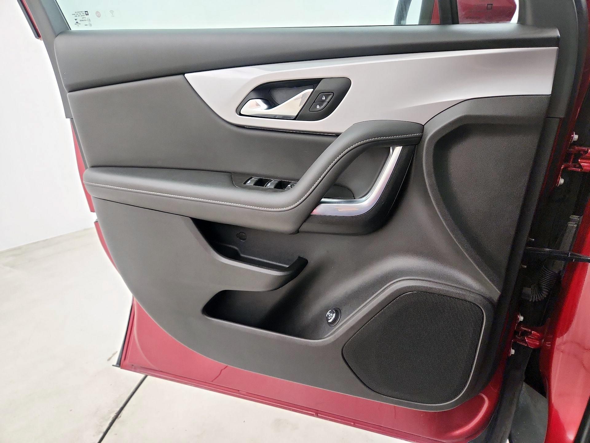 Thumbnail: 2023 Chevrolet Blazer - 10