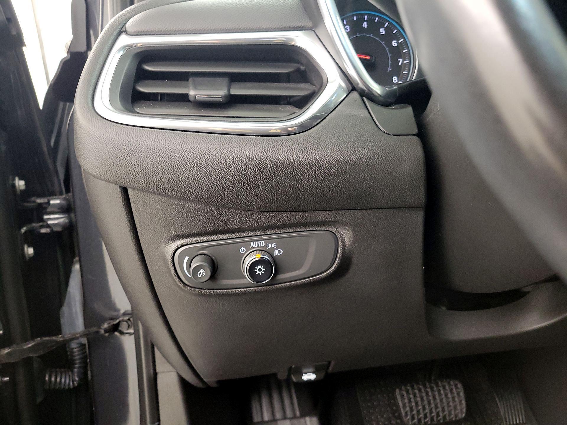 Thumbnail: 2022 Chevrolet Equinox - 13