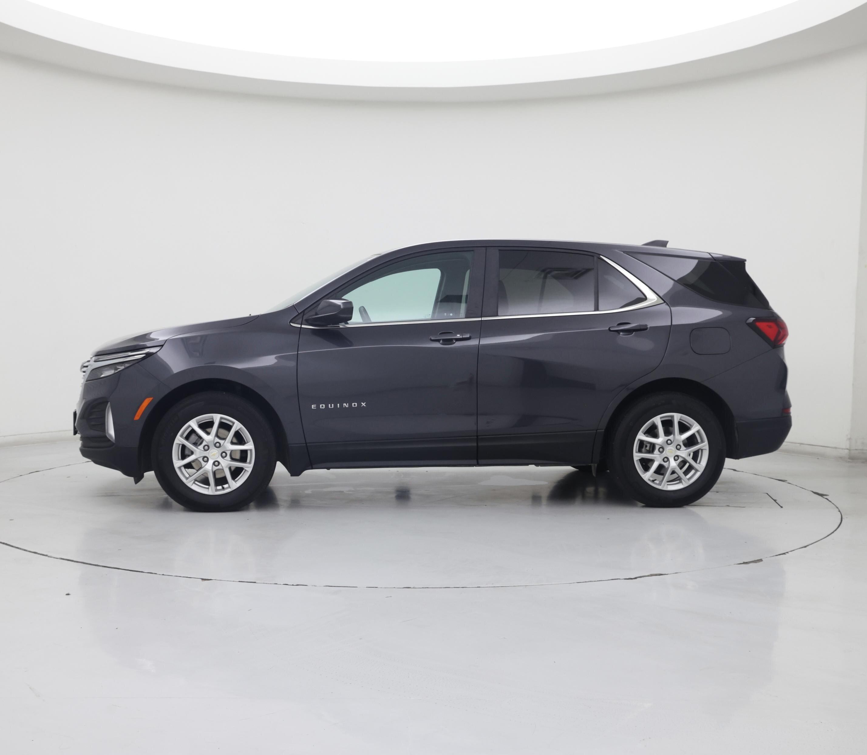 Thumbnail: 2022 Chevrolet Equinox - 3