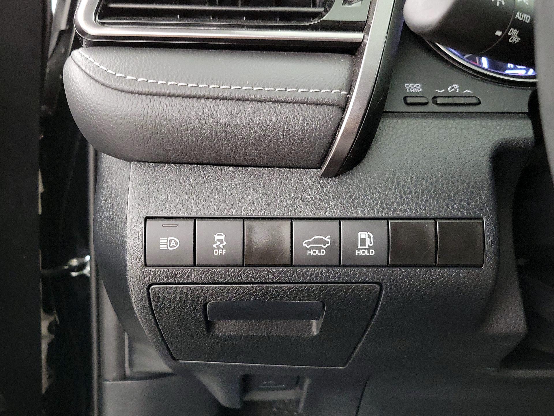 Thumbnail: 2024 Toyota Camry - 13