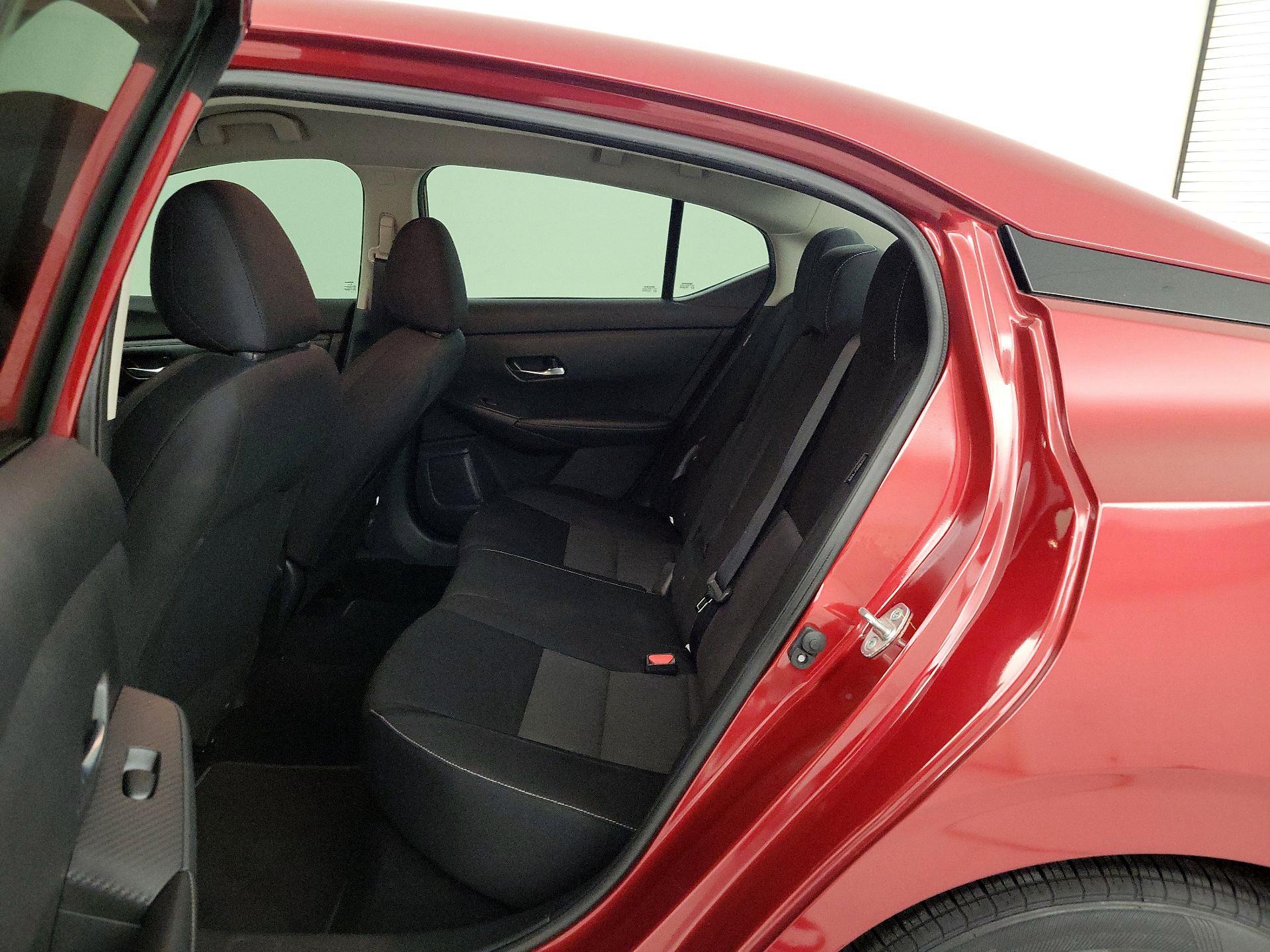 Thumbnail: 2020 Nissan Sentra - 18